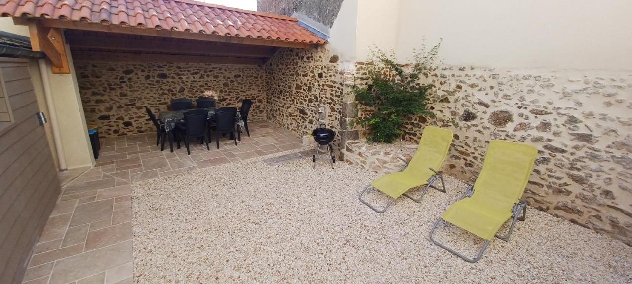 Gite De La Fecleval 6 Personnes Proche Du Puy Dufou Saint-Mesmin  Esterno foto